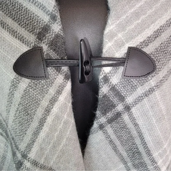 Max Studio Gray and Black Checkered Poncho Cape Shawl One Size - Picture 10 of 10